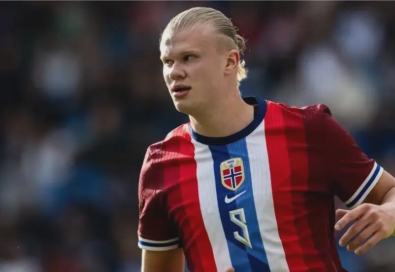 记者：阿坎吉因流感缺席训练，球员身体状况将于明日进行评估（阿坎吉因流感缺席训练，身体状况将于明日评估）