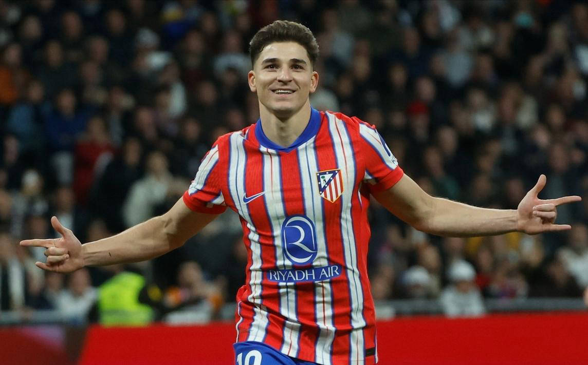 2025中超抢断榜：西海岸杨希以105次居首，英博吕焯毅排第二（2025中超抢断榜单：西海岸杨希以105次领跑，英博吕焯毅位居次席）